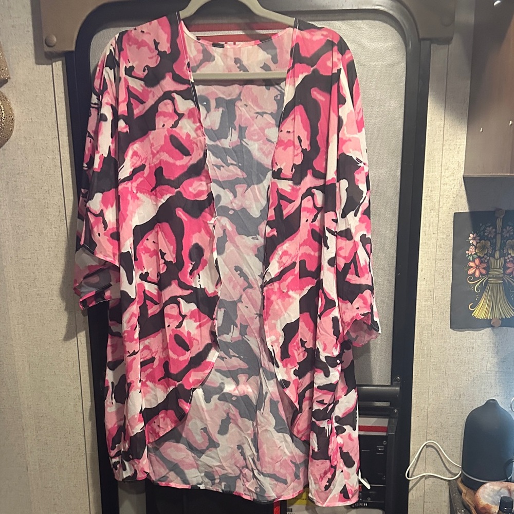 Amazon Women's Pink and Black Tunic Top